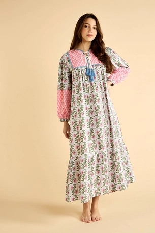 Wide-Cut Kaftan with Tassels product image