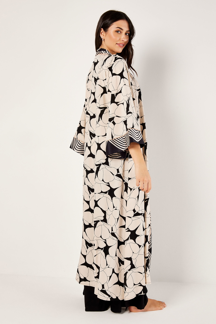 Printed Kimono in Black and White product image 4