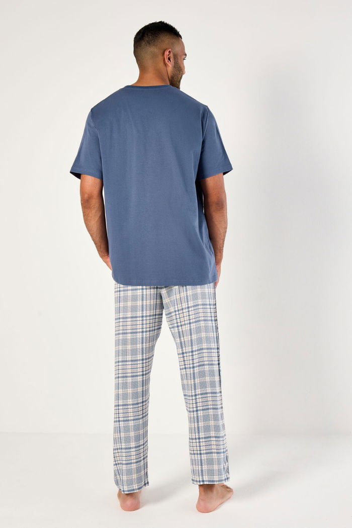 Classic Striped Two-Piece Pajama Set for Men product image 6