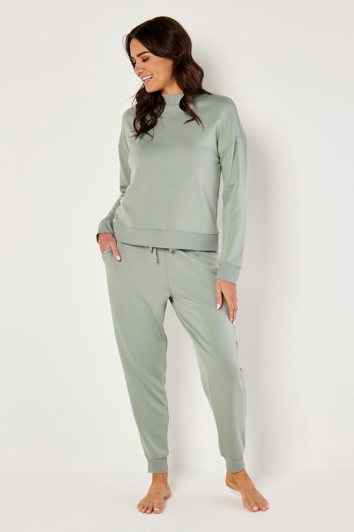 Loose Fit Cozy Lounge Set with Long Sleeves product image 2