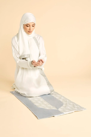 سجادة صلاة بطبعة قابلة للطي product image