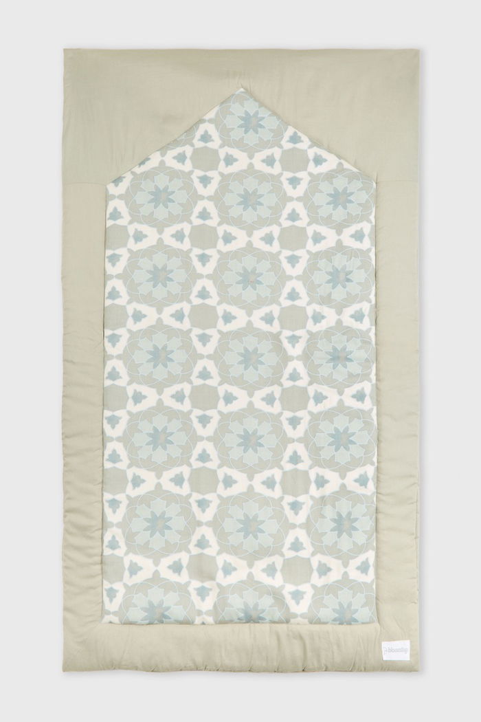 Islamic Printed Prayer Mat with Matching Bag product image 1