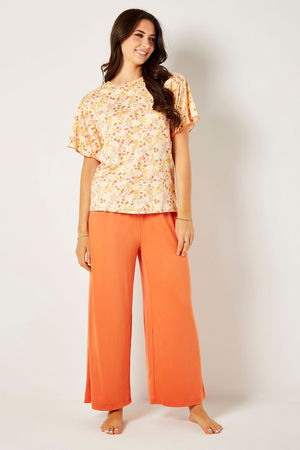 Wide Cut Pyjama Set product image